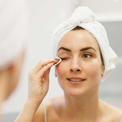 Facial Cleansing meets a Milky Sensory experience